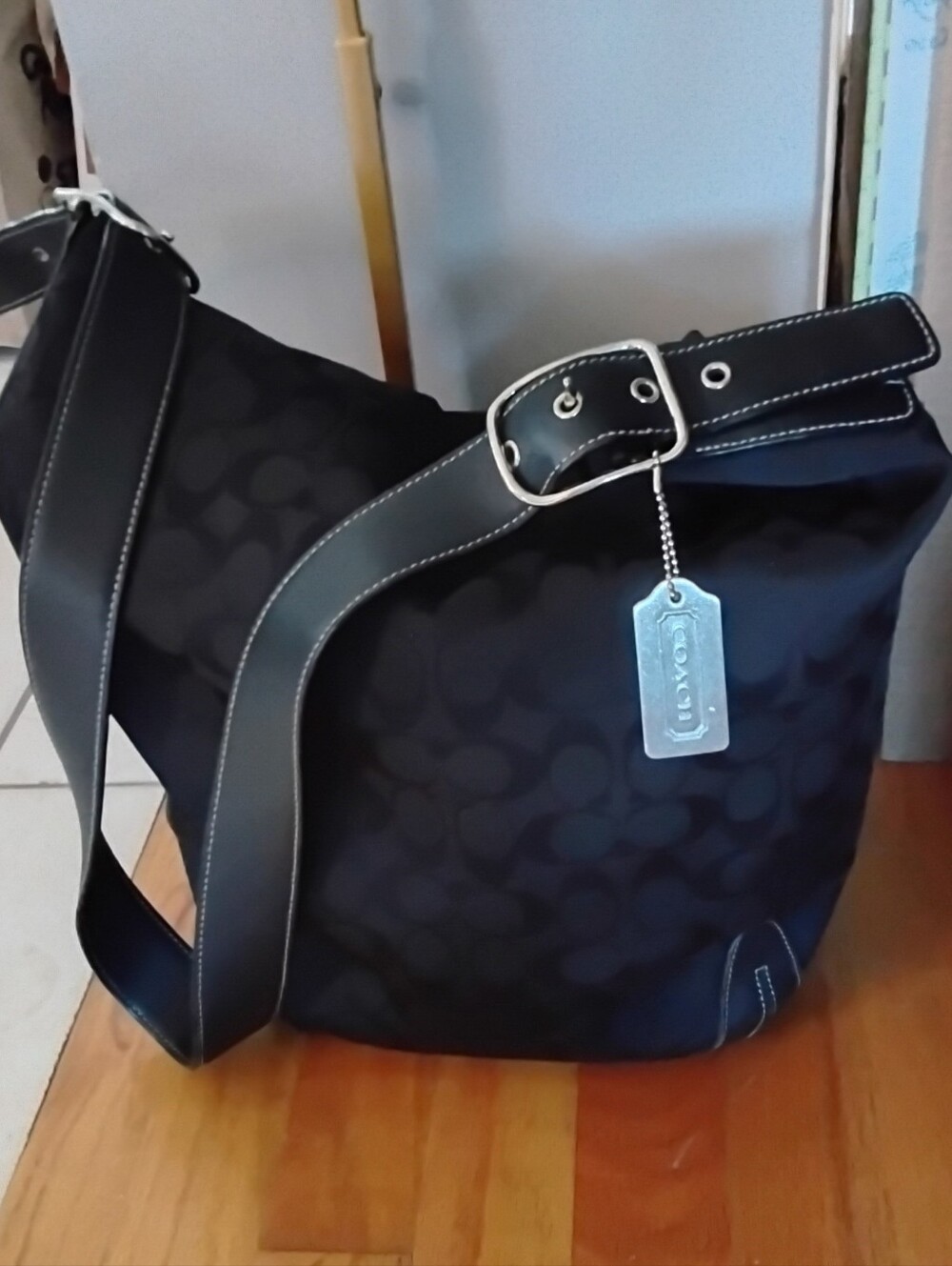 Coach Signature Jacquard Hobo Shoulder Bag – Black H15-6083